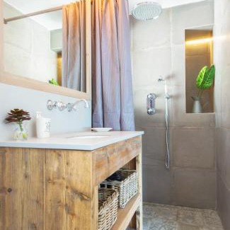 Aduanas Hotel | The Beach House Studios & Suites