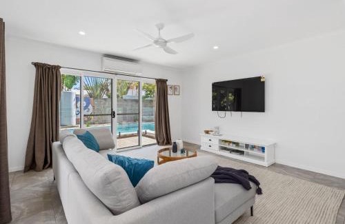 Casuarina House | The Beachside Sanctuary -500m from Beach with Pool & Heated Spa