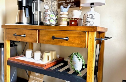 Davis Cabin | The Bear Lair-Cozy Retreat-Close to 2 Ski Resorts-Central Heating and AC