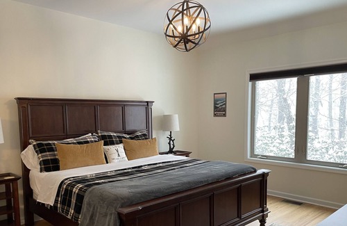 Chestnut Springs Cabin | The Bear’s Den at Wintergreen- 4 bedroom