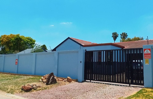 Greater Johannesburg Metropolitan Area Bed & Breakfast | The Bella B&B