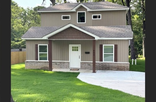 Benton House | The Benton Bungalow