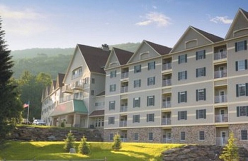 Hancock Apartment | The Berkshire's Jiminy Mountain's Club Wyndham Bentley Brook
