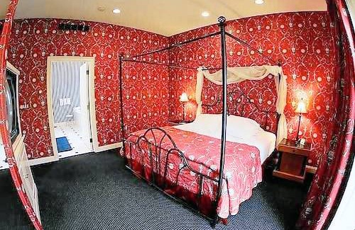 Aurora Hotel | The Bertram Inn & Conf Ctr, A Trademark Collection Hotel