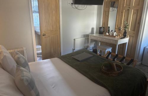 Malpas Hotel | The Bickerton Poacher