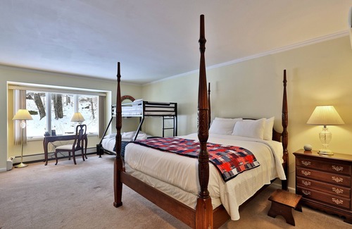 Killington Cabin | The Birch Ridge: 3 Guest Rooms W/Ensuite Baths, Fireplaces, Jacuzzi Tubs, Hot Tub & More! Block C 3 Bedroom Home