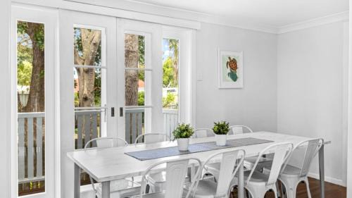 Woorim House | The Blue Beachside Bungalow