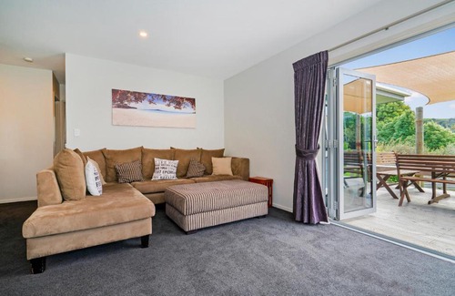 Whangamata House | The Blue Rendevous - Whangamata Holiday Home