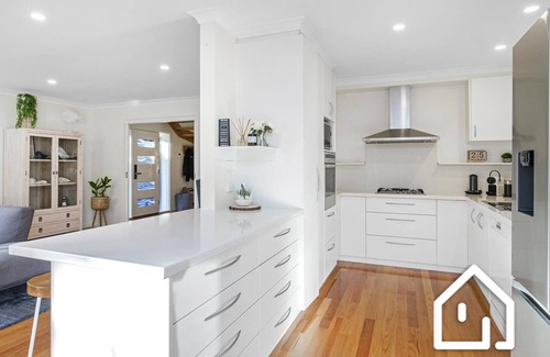Rye House | The Boulevard – Bay Views, 100m to Rye Foreshore