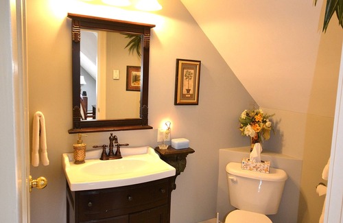 Elmsdale Bed & Breakfast | The Briarwood B&B