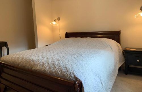Frilford Bed & Breakfast | The Byre, studio accommodation