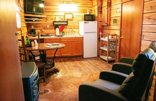 Hot Springs Cabin | The Cabin at Panther Valley Ranch