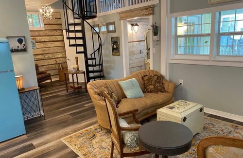 Natchez House | The Carriage House at Mose Beer