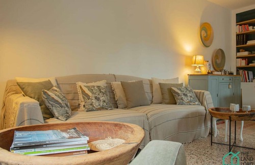 La Marsa Apartment | The Central Point of La Marsa