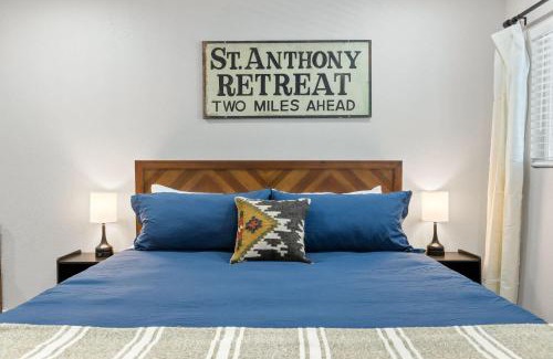 Three Rivers House | The Charlotte Sequoia Motel R2