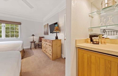 Beaver Creek Hotel | The Charter at Beaver Creek B335