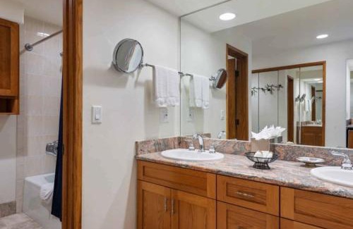 Beaver Creek Hotel | The Charter at Beaver Creek E045