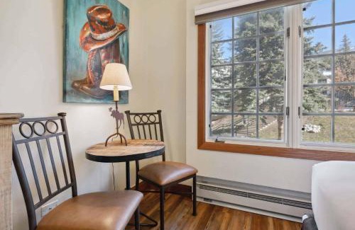 Beaver Creek Hotel | The Charter at Beaver Creek E155