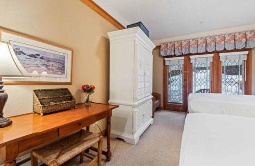 Beaver Creek Hotel | The Charter at Beaver Creek G055