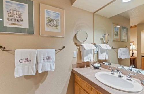 Beaver Creek Hotel | The Charter at Beaver Creek G055