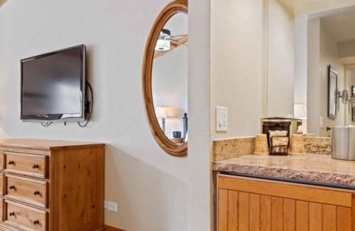 Beaver Creek Hotel | The Charter at Beaver Creek F425