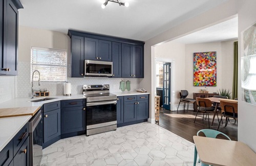 Shaw Apartment | The Chase off Grand: Unwind in a Vibrant St. Louis Neighborhood
