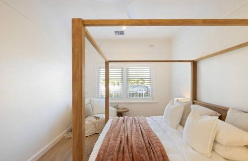 Glenelg South House | The Chester - 2BR Chic House with Outdoor Tub