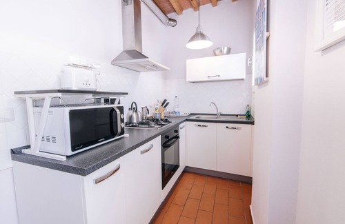 Uzzano Apartment | The Citrus Village - The orange