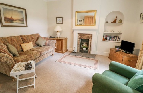 Ovington Cottage | THE CONIFERS, romantic, character holiday cottage in Ovington
