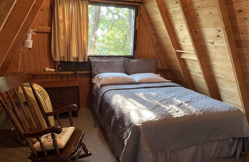 Highlands East Cottage | “The Cottage” on Paudash Lake