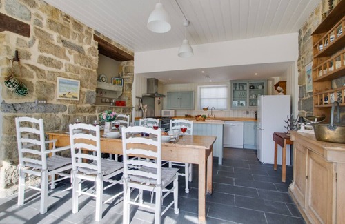 West Bay House | The Counting House - Four Bedroom House, Sleeps 6
