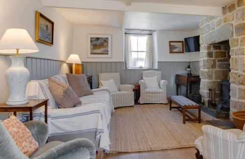 West Bay House | The Counting House in the beautiful West Bay