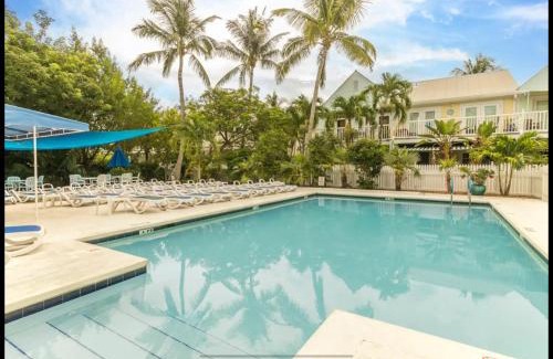 Truman Annex House | The Cozy Starfish by Last Key Realty
