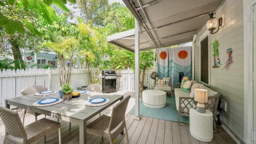 Truman Annex House | The Cozy Starfish by Last Key Realty