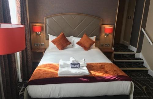 Biggleswade Hotel | The Crown Hotel Wetherspoon