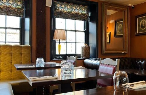 Benson Bed & Breakfast | The Crown Inn at Benson
