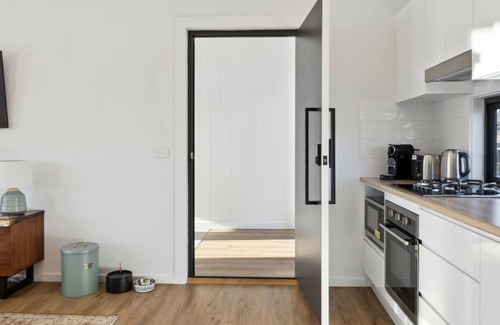 Jindabyne Apartment | The Crystal Palace 2, pet friendly 2 bedroom apartment
