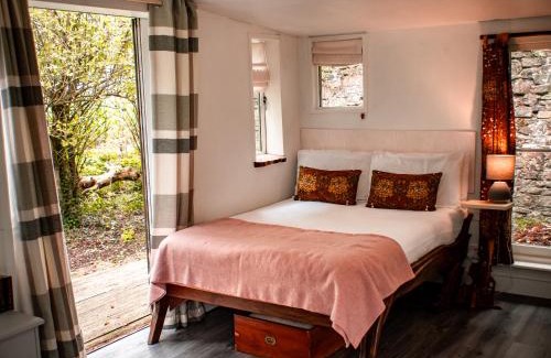 Begelly Ski Chalet | The Cwtch - Woodland cabin with country views!