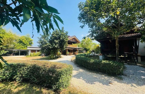 Vang Vieng Resort | The D-Chu VangVieng Garden Villas