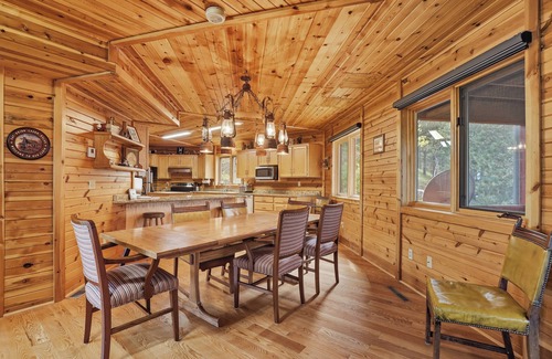 Rapid City House | The Dakota Hogan Amazing views and close to Lake Pactola!