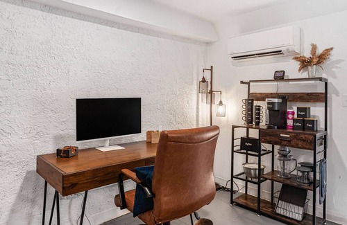 Atlanta Apartment | The Dapper Den Suite