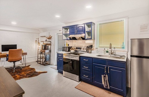 Atlanta Apartment | The Dapper Den Suite