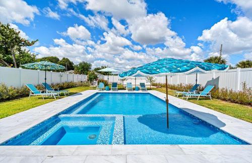 Delray Beach House | The Delray Twin Cottages Retreat 4 bedrooms Heated Pool and Spa Oasis