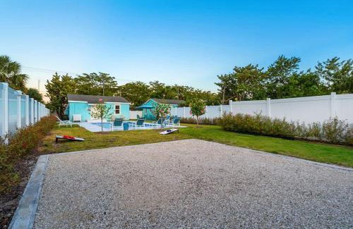 Delray Beach House | The Delray Twin Cottages Retreat 4 bedrooms Heated Pool and Spa Oasis
