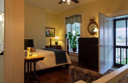 Paint Lick Bed & Breakfast | The Denny House