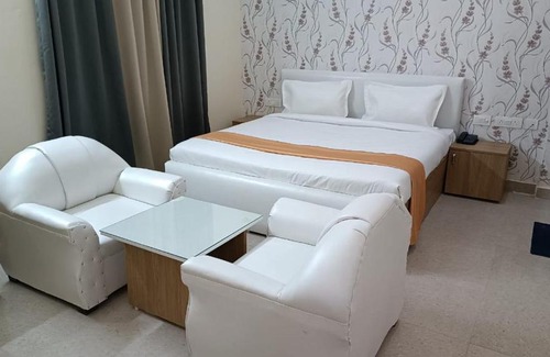 Greater Noida Hotel | The Divine Residency