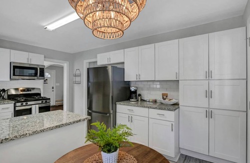 Eau Claire House | The Duke | 3BR 1 BA | Pet Friendly!