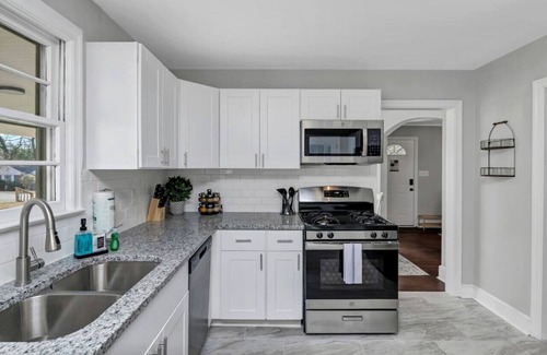 Eau Claire House | The Duke | 3BR 1 BA | Pet Friendly!