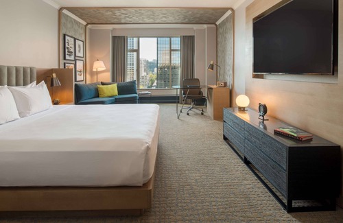 Downtown Portland Hotel | The Duniway Portland A Hilton Hotel