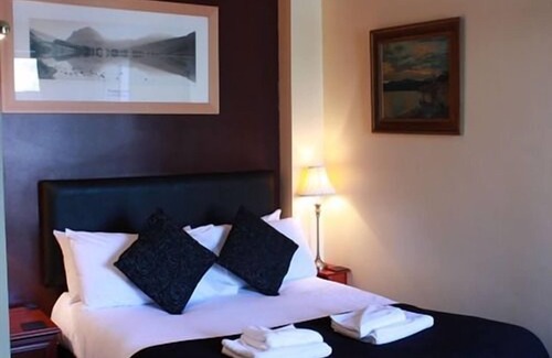 Staveley Hotel | The Eagle and Child Inn